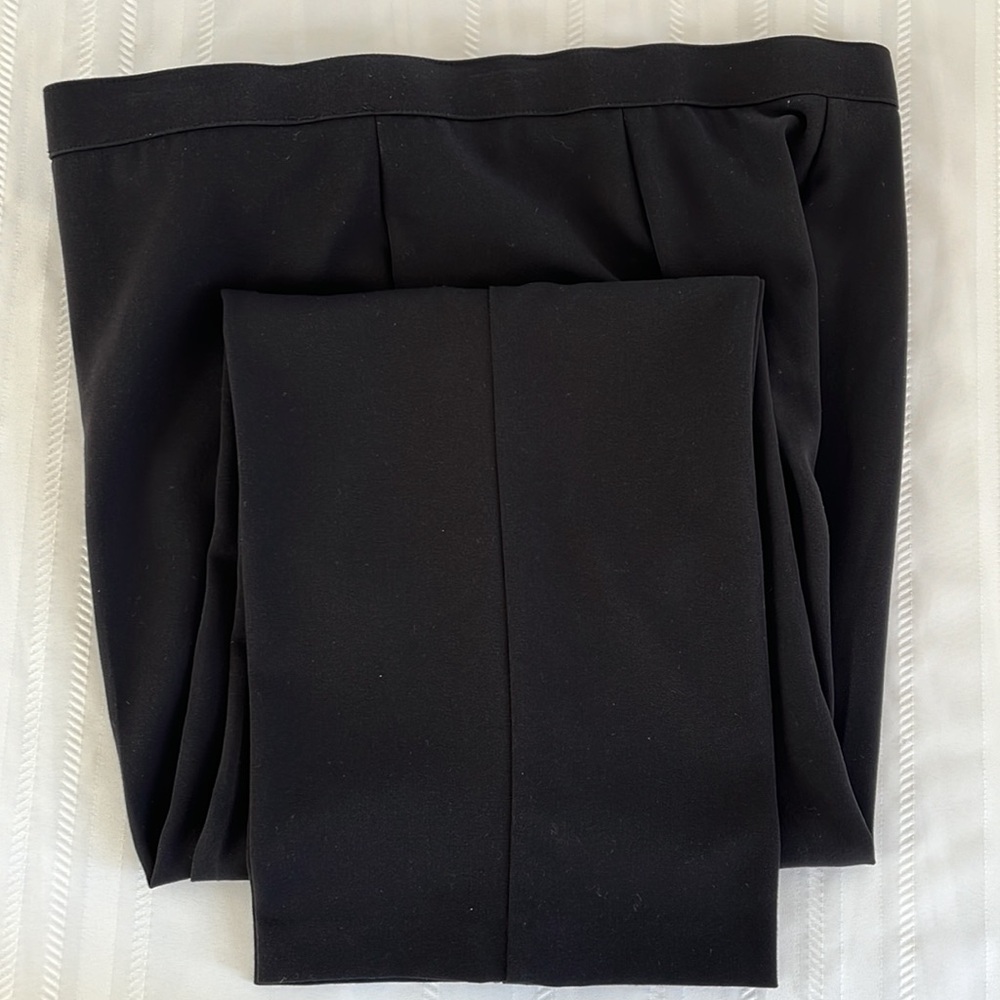 Women’s Sag Harbor Black Pants Size 18 Zipper Flat Front Career or Dress Pants